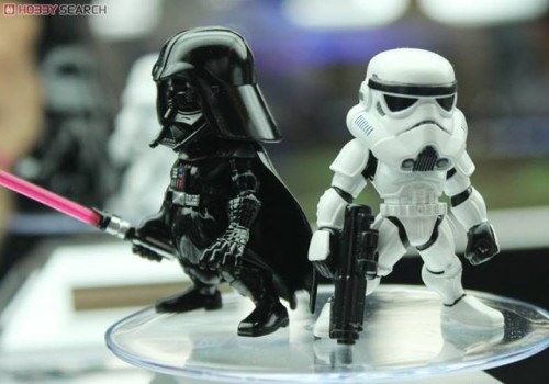 Darth_Vader_and_Stormtrooper_Converge_Minifigures