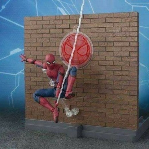 Spider-Man-Homecoming-SH-Figuarts-Wall-1