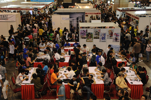 Crowd on the first day of STGCC 2011