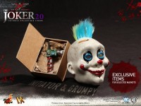 hot-toys-joker-the-dark-knight-heath-ledger-figure-14-600x450