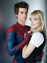 the-amazing-spider-man-still-gwen-stacy-and-peter-parker_400x533