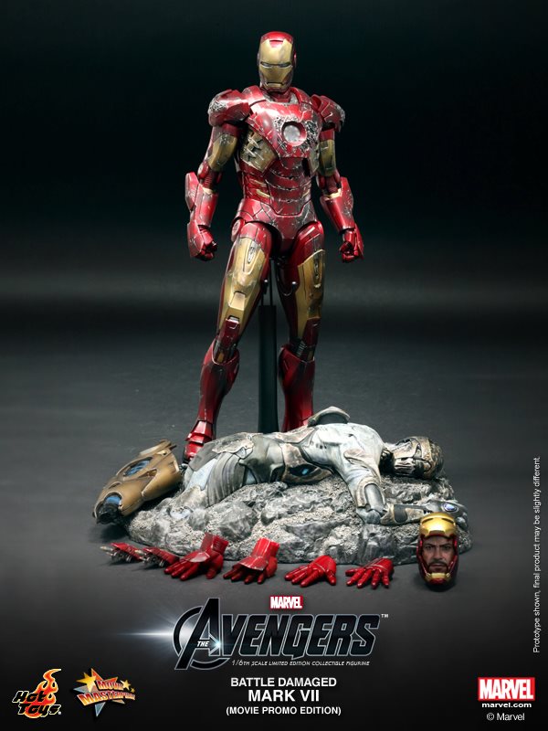 Hot-Toys-Battle-Damaged-Iron-Man-Mark-VII-010