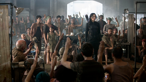 Katniss_Gale_Sitting_Clean-500